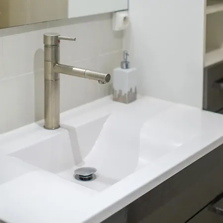 Sea And Sky 6 Personnes * 戛纳